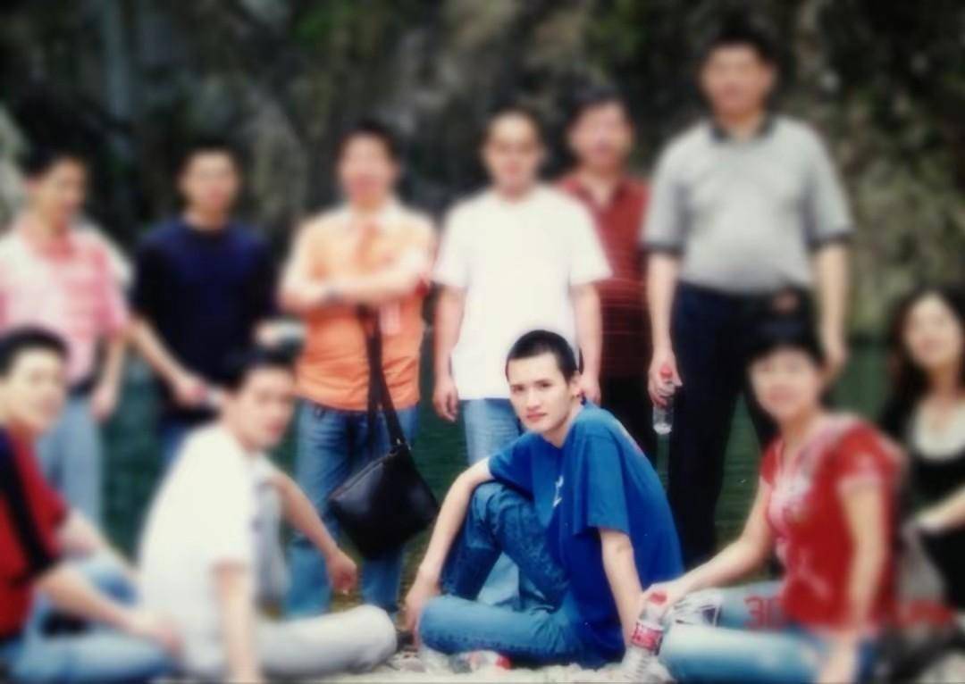 为了取得优异的成绩,释明心十分努力勤奋的学习.