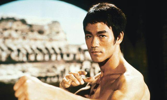 李小龙死因一直众说纷纭,20多年后,美国专家才给出权威解释!