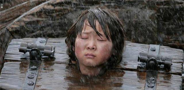 很快,铁木真与其中一个叫做札木合的少年成了朋友.