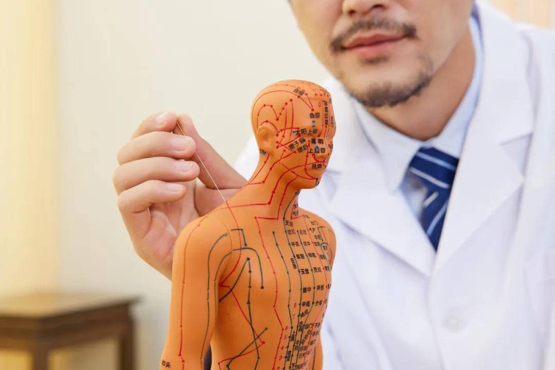 《针灸大成》:一切气病,先开四关!