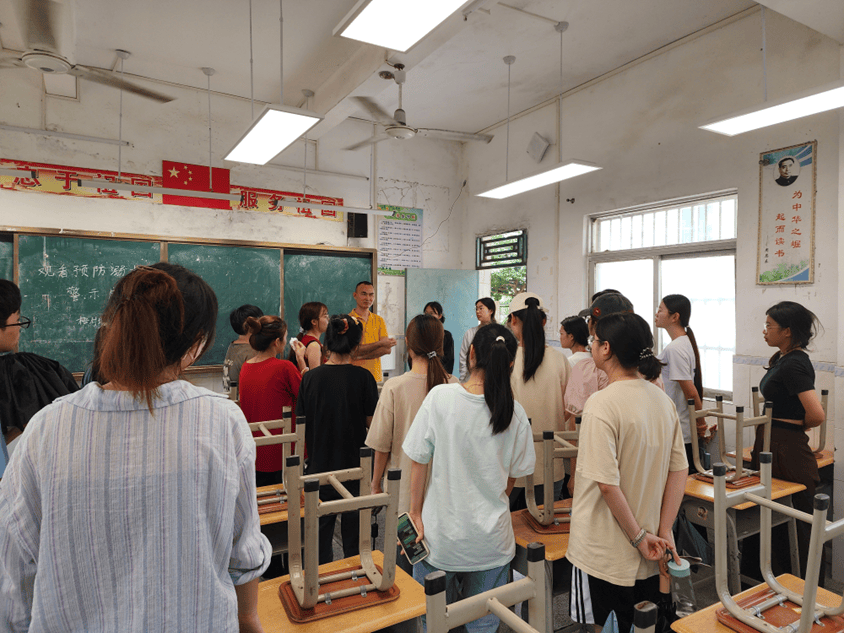 在这次实践活动中,廉江市吉水镇梧村垌小学为梦·相随突击队提供了