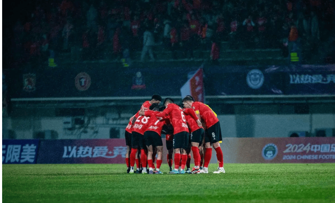 广州队大胜黑龙江冰城，阿雷格利亚再显神威，你们支持归化他吗？-广东vs黑龙江比分