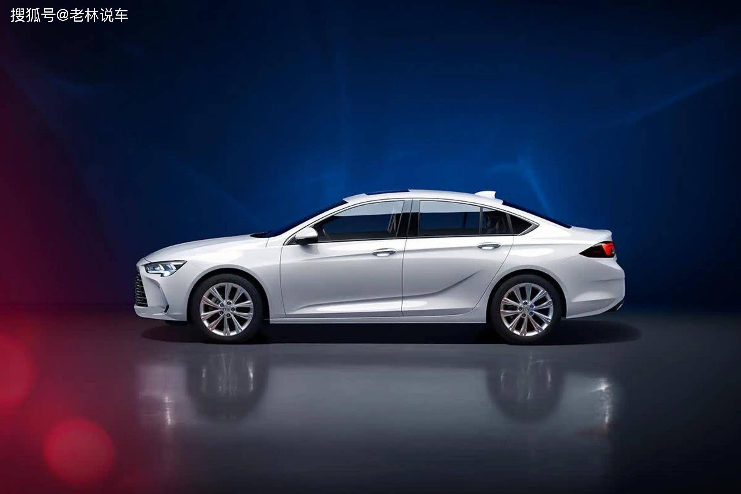 我们从河北承德经销商处了解到,君威优惠完之后是11.