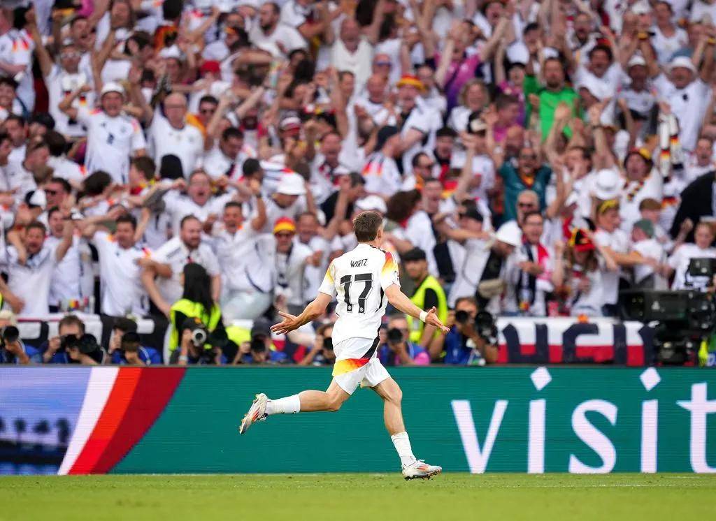 欧洲杯8强,德国足球走向复兴的第一步?