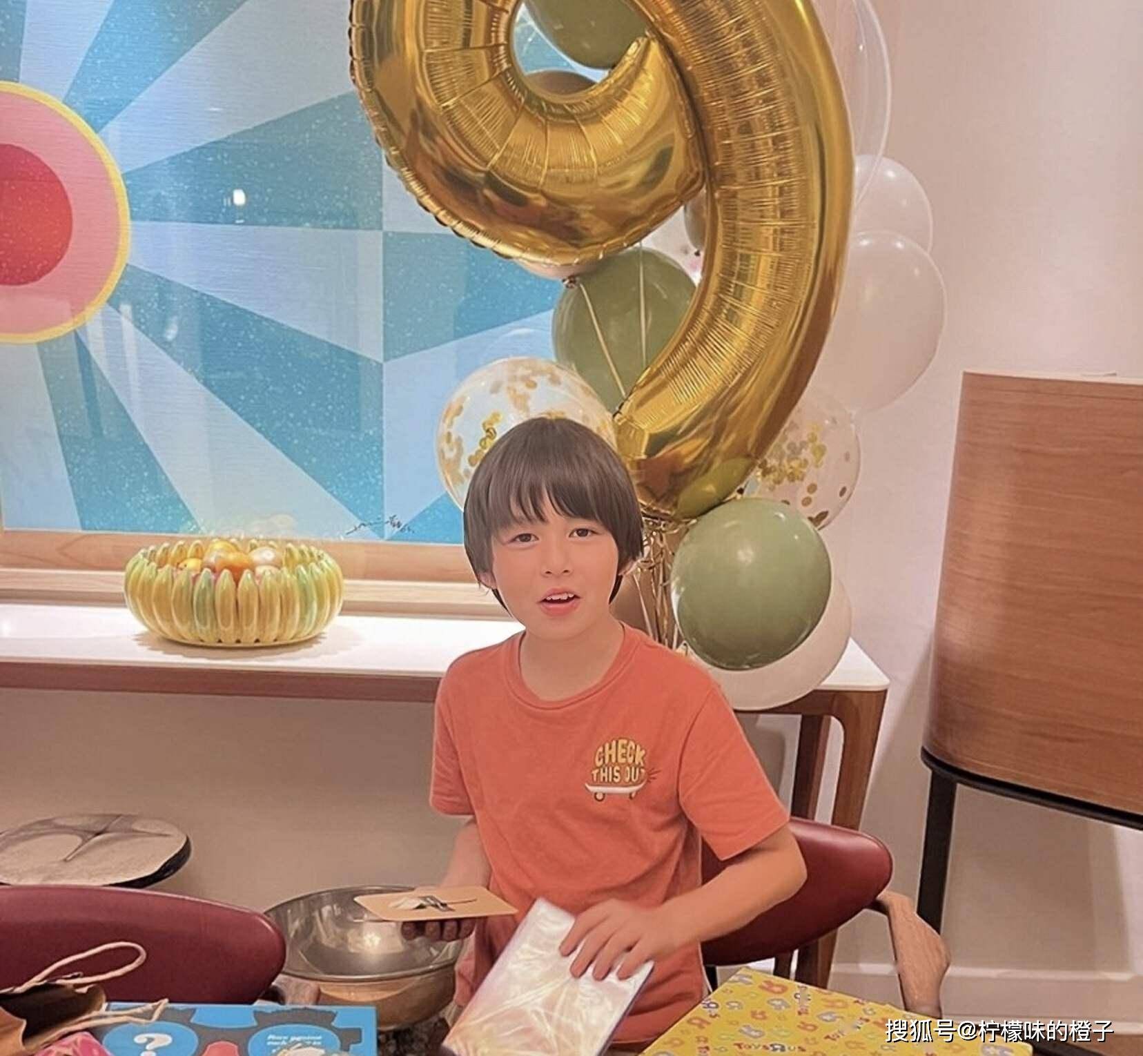香港名模大儿子9岁生日,五官精致颜值高,两度原谅外籍老公出轨