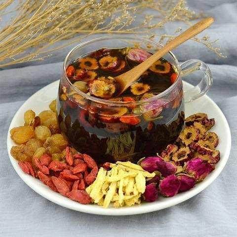 红枣和它一起泡,每天一杯,把体内湿气排净,还能美白淡斑