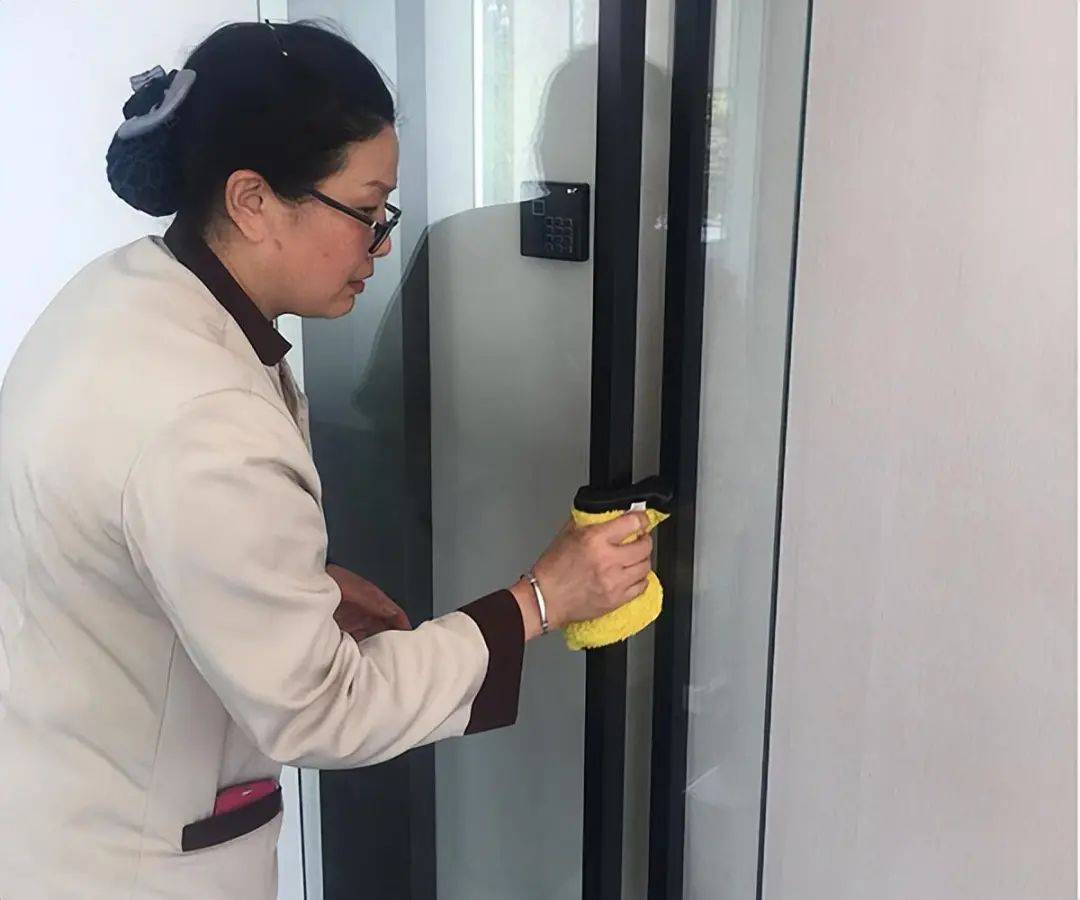 为何不喜欢打扫钟点房?保洁阿姨说出心里话,非常现实