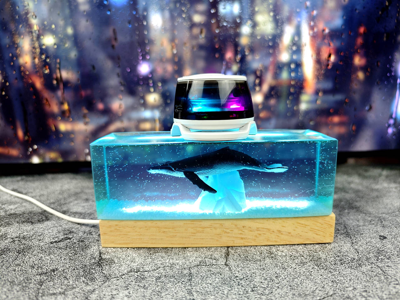 红魔磁吸音响：透明设计、RGB氛围灯加磁吸，红魔把小音响玩出花了