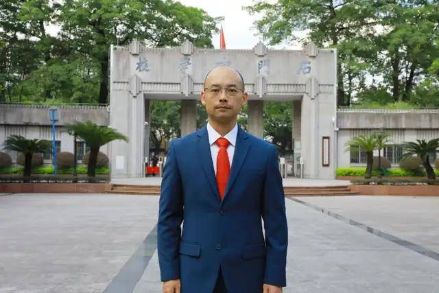 名师荟萃,群英闪耀