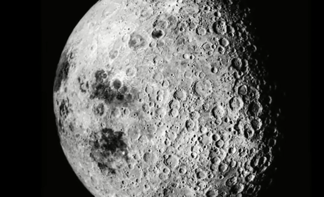 月球背面究竟有啥"秘密"?中国卫星传回图像,没想象中那么奇特