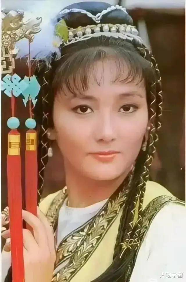 她曾是丽的一姐,演什么像什么观众缘爆棚,儿女长大看淡生死出家