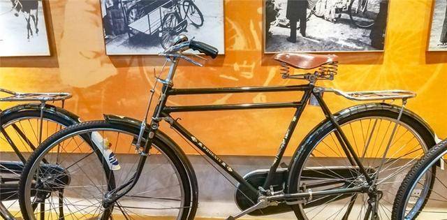 80年代的"永久"牌自行车,一辆售价180元,相当于现在的多少钱