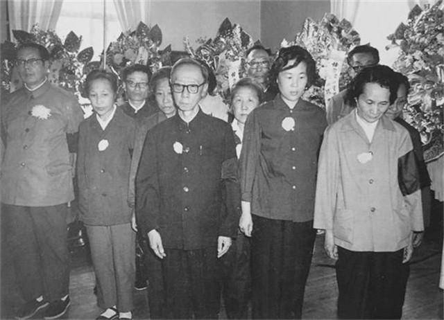 1967年,溥仪去世后以何规格安葬?周总理:尊重爱新觉罗家族历史