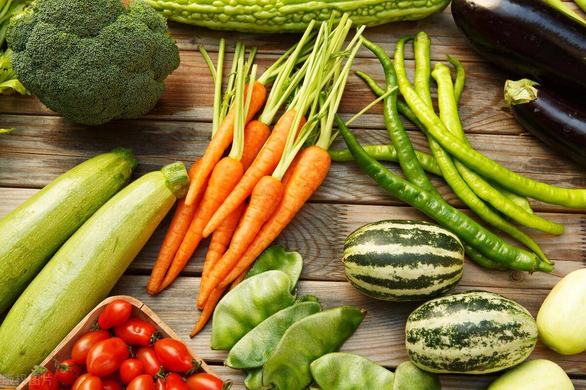 夏天到了,这五种应季蔬菜,单纯疱疹患者要多吃!