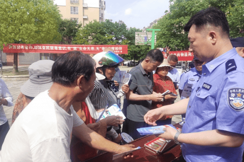 淮阴公安分局深入辖区开展打击整治网络谣言活动
