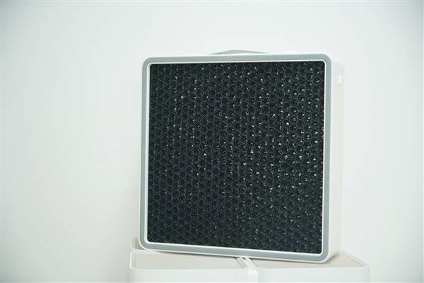 2号滤芯由单纯滤纸增加了活性炭,3号滤芯炭块加大,4号滤芯由催化折纸