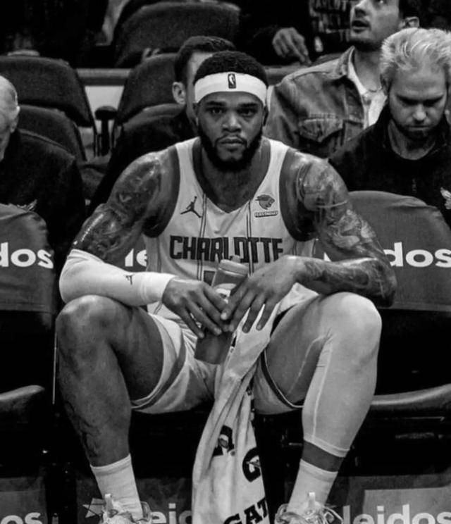 nba球员迈尔斯-布里奇斯续约黄蜂,弥补家暴事件影响