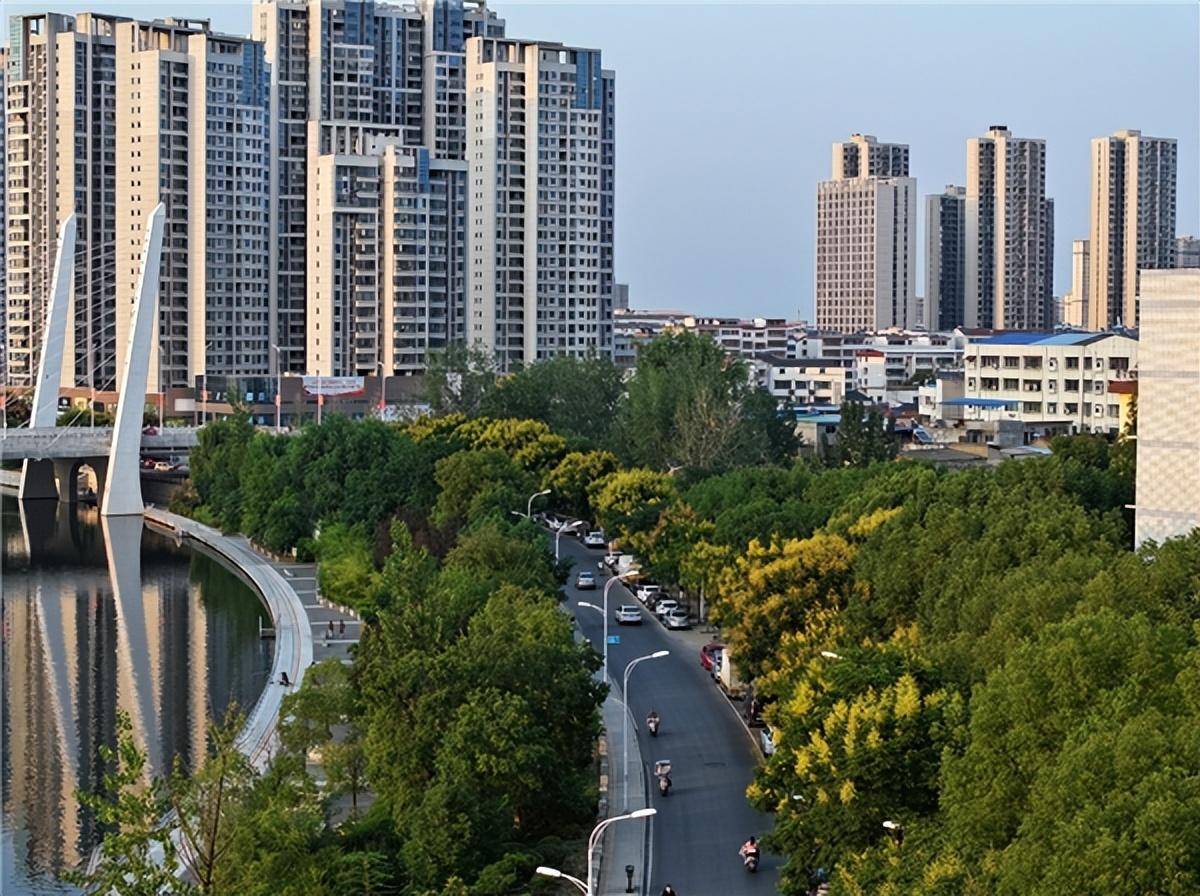 湖北枣阳:"青绿"扮靓城市 满城处处成景