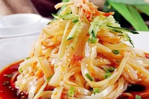 又到了吃凉皮的季节,各地吃凉皮的大全你知道几种!