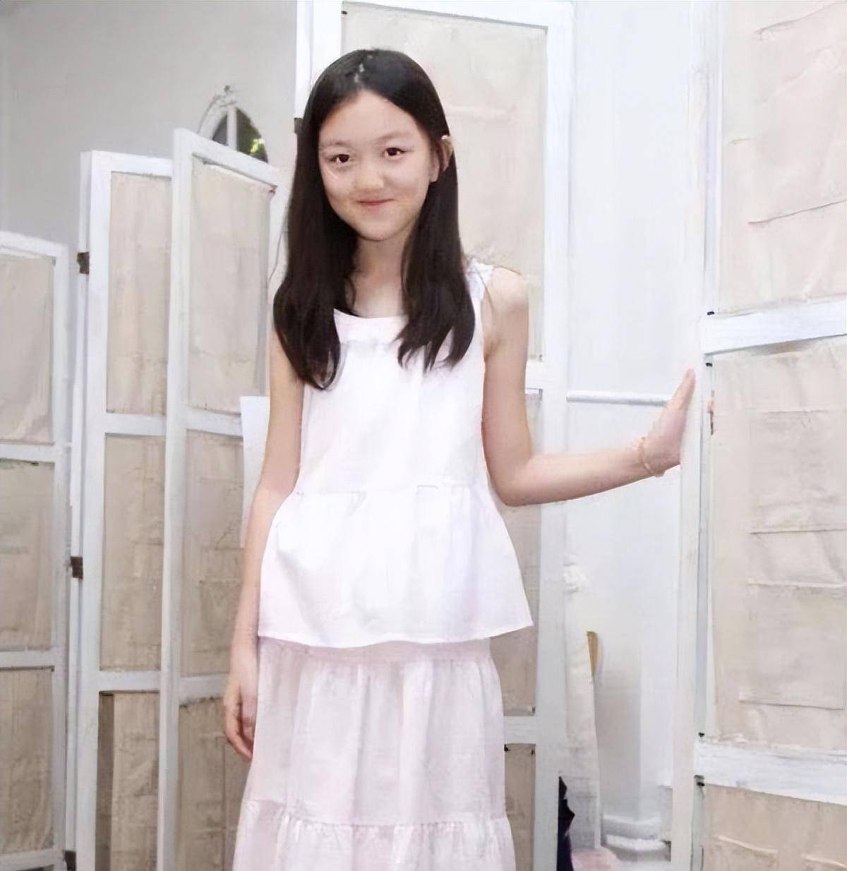 曝王菲女儿李嫣第4次手术