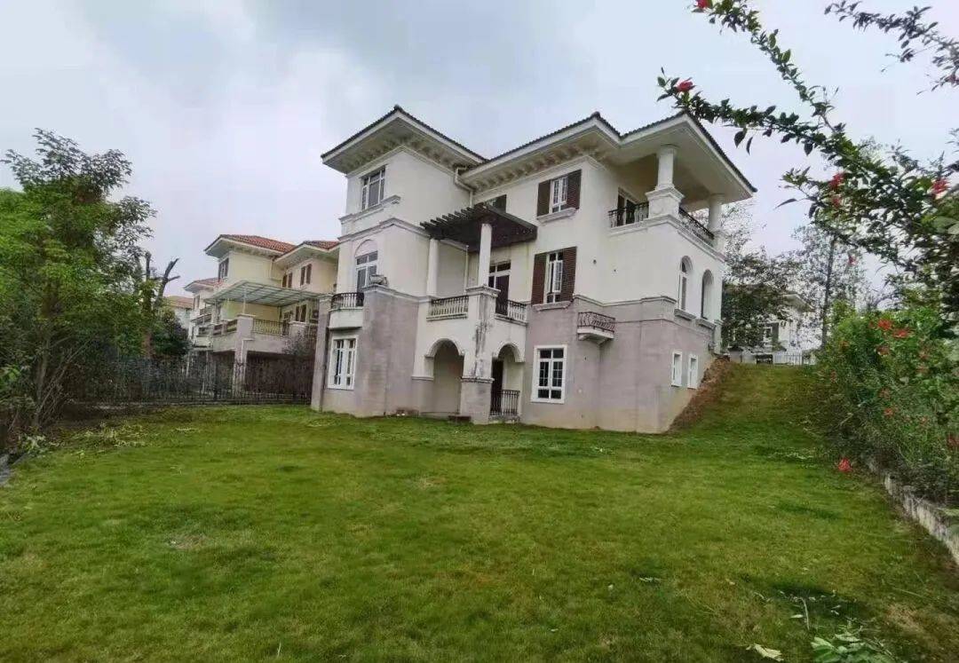 珠江壹城夏拿湾别墅售楼处电话→夏拿湾售楼中心电话→楼盘测评百科一