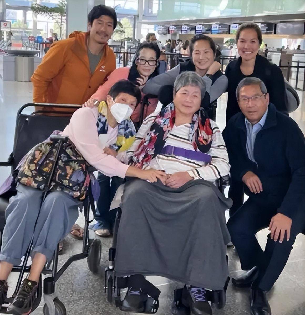 78岁武侠影后郑佩佩美国病逝!坐轮椅多年行动迟缓,最后露面曝光