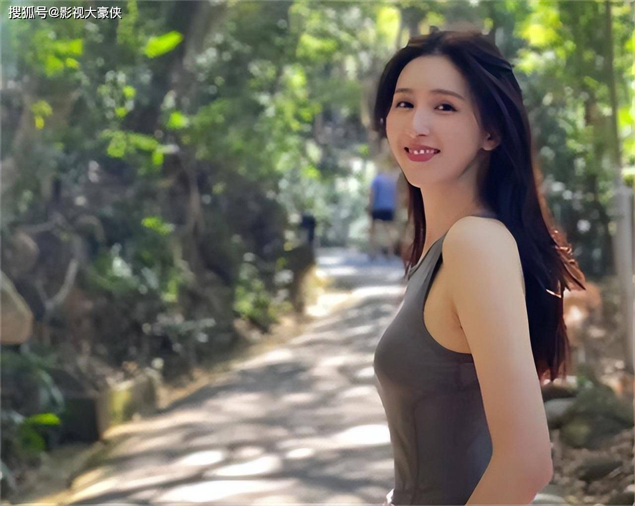 何傲儿结婚图片