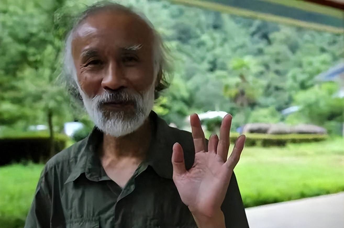 老外求购却被怼,此生物为何这么贵_陈远辉_烙铁头_毒蛇