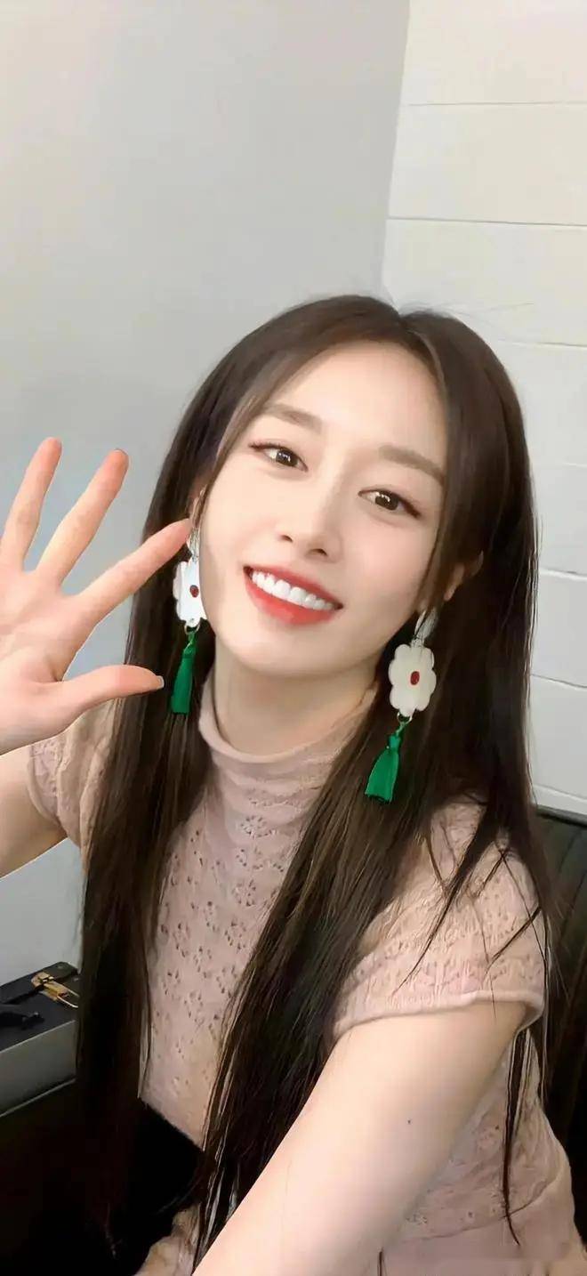 这身材太诱人!45岁朴智妍写真曝光,性感魅力让人心动不已!