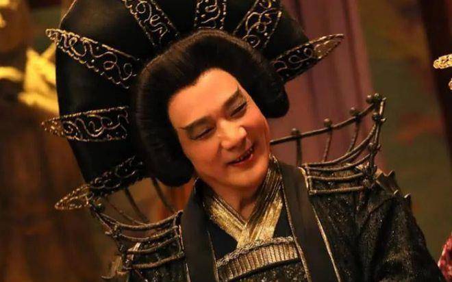 徐少强:5个孩3个妈,骗雪梨生子娶小30岁娇妻,74岁的他怎能退休