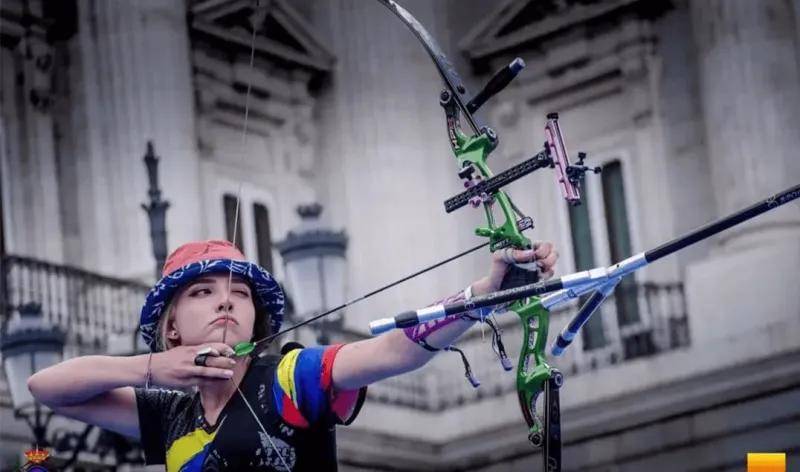 哥伦比亚射箭女神瓦伦蒂娜——这一箭射向你的心