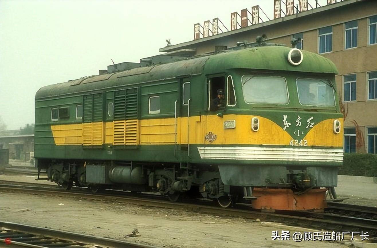 照耀四方的东方红,青岛四方厂"东方红1"型液力内燃机车的故事