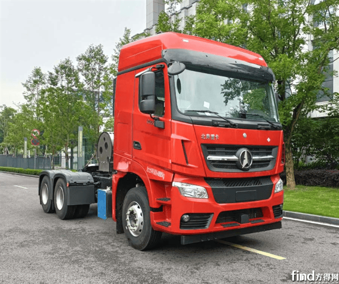 第385批牵引车公告 新能源牵引车市场分析 _最新款北奔重卡牵引车_ 解放鹰途危险品运输车型 东风龙擎燃气车新品