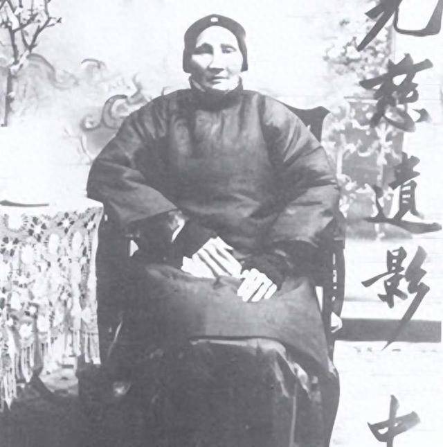 蒋纬国临终前爆料:蒋经国并非父亲亲生,因为父亲没有生育能力!