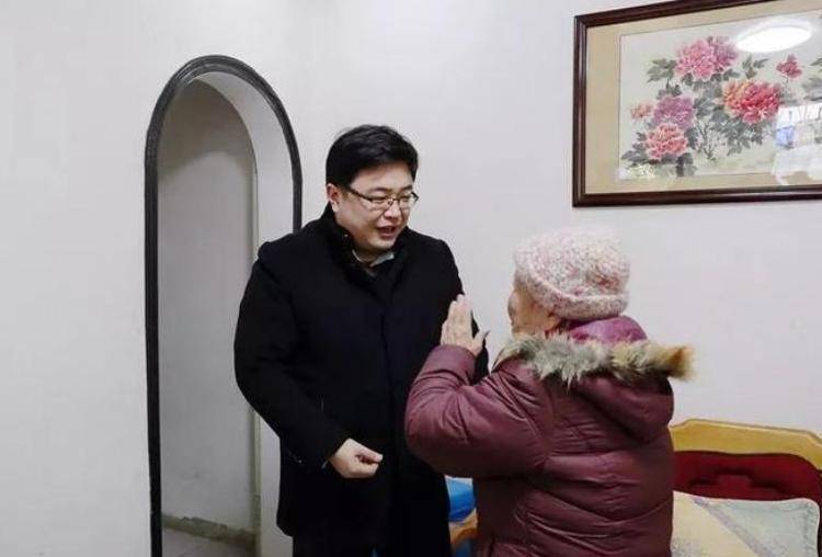 他是全国"最年轻"正厅级的干部,32岁就升县委书记,未来可期_李腾_福建