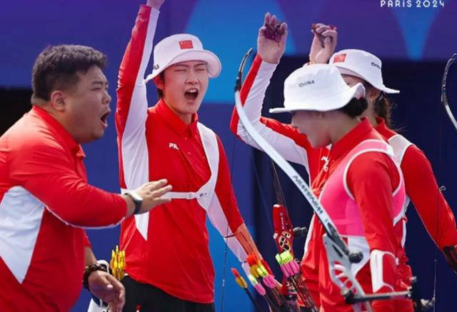 黄雨婷射击女子10米气步枪摘银,仅输01环,遗憾夺亚