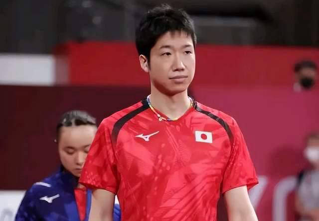 王楚钦失利背后的故事:水谷隼支持与中国球迷反应的反差