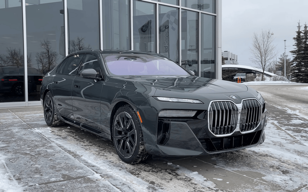 新宝马7系路试谍照曝光,上市时间确认,你期待新外观吗