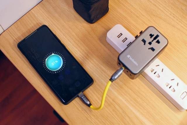 全球畅行无阻,威宝旅行转换快充插头:解锁充电新体验