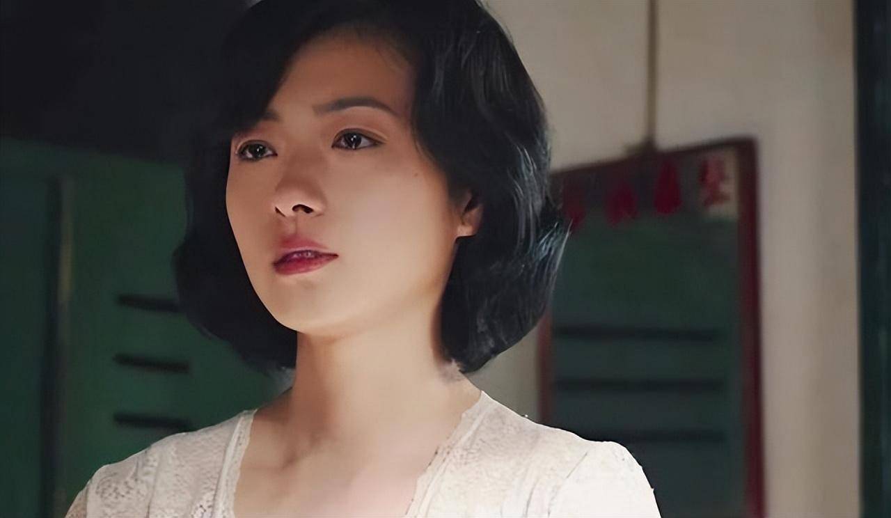 她是"不婚族"万茜:从不炒作,嫁普通丈夫,40岁高龄为小丈夫生孩子