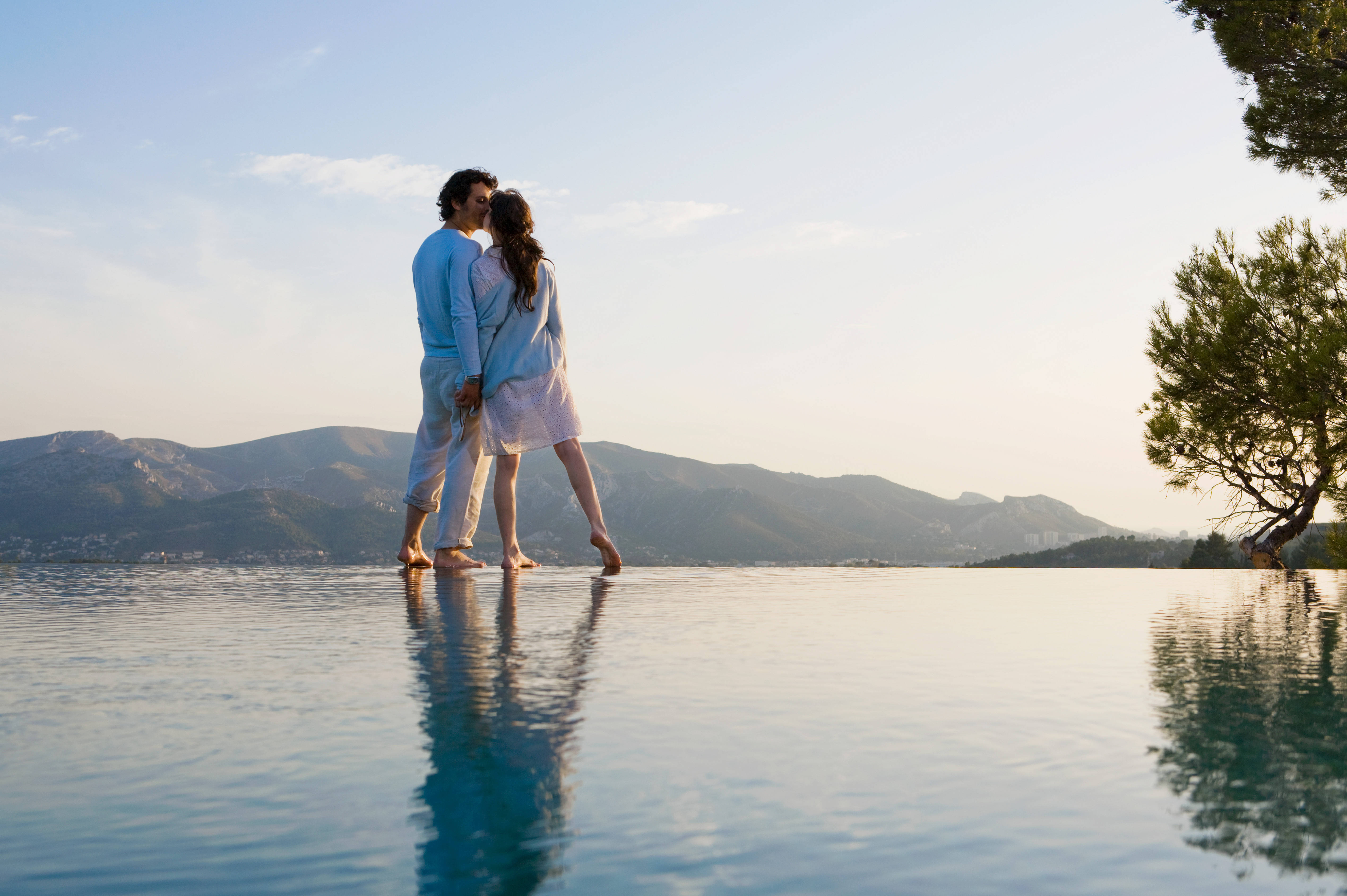 李蕊:男方起诉离婚期间,迫不及待和小三同居,冲动后会出现哪些意外?