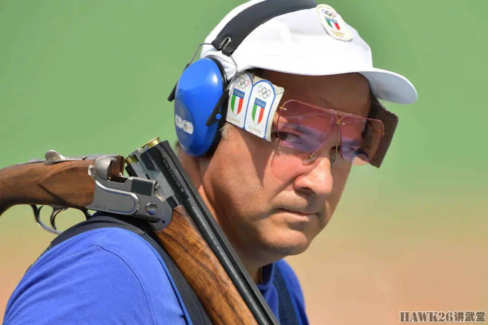 双管霰弹枪出征飞碟比赛 夺取金牌_射击场_意大利