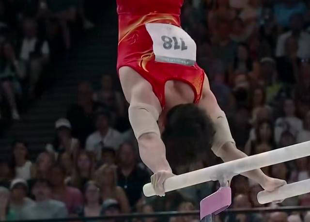 邹敬园强势夺金,张博恒遗憾屈居第四——男子双杠决赛解析