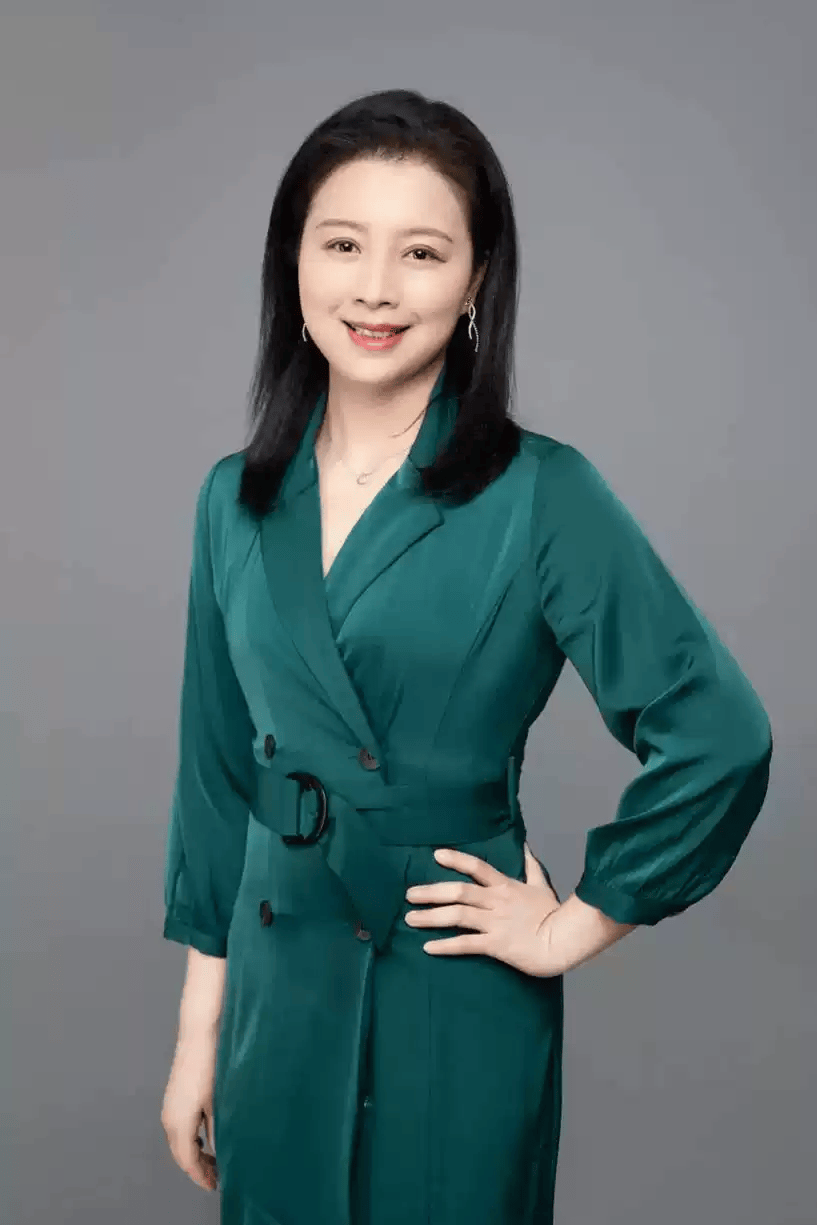 师从著名曲剧表演艺术家王秀玲,又得曲剧大家周玉珍,孙炳新指导,其