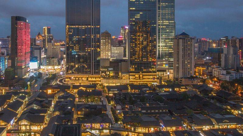 四川国旅成都高新第六分社:成都夜生活指南,尽享繁华夜景