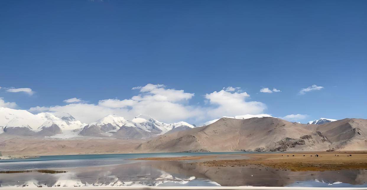 喀什塔县白沙湖介绍|塔县白沙湖风景区介绍_高原_新疆_雪山