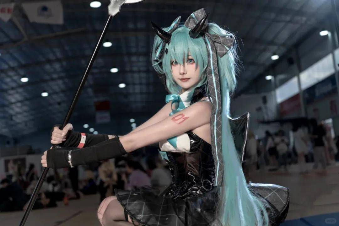 初音未来黑丝COS,这颜值和身材太绝了,可惜丝袜破了_小浣熊_早川希_太太
