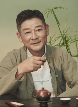 老戏骨贺镪新戏《孤舟》上线 "爸爸专业户"是对我的肯定