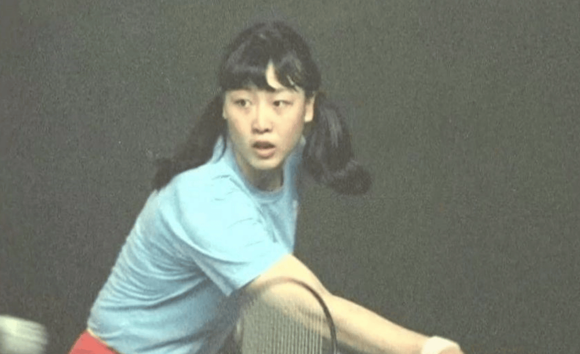 羽坛皇后李玲蔚:48枚金牌,13次世界冠军,丈夫是她的坚强后盾_羽毛球