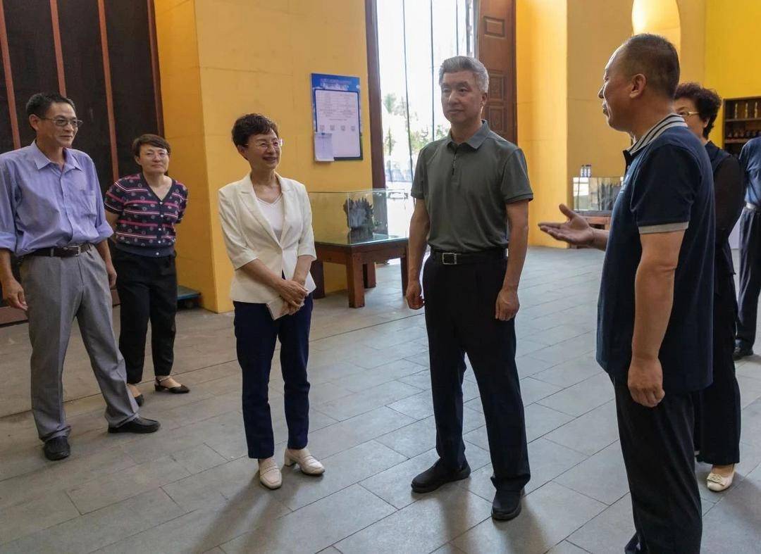 宁夏回族自治区党委副书记庄严调研贺东庄园科技小院